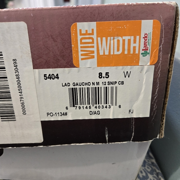 Laredo Ladies Cowboy Boots - Picture 3 of 12